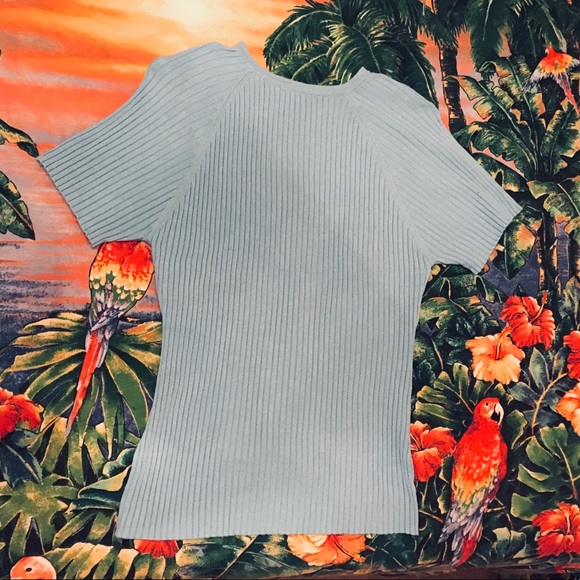 Baby blue short sleeved sweater. - Picture 4 of 4